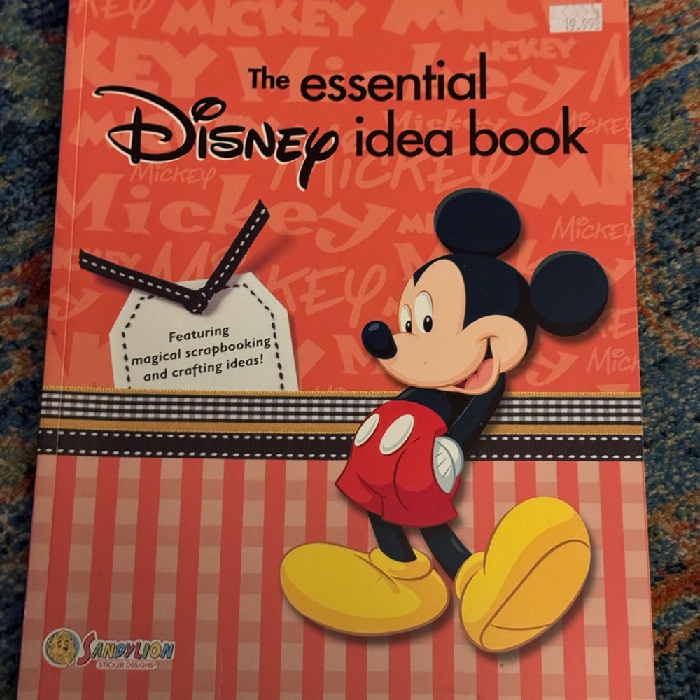 Disney Scrapbook pages and projects Idea Book